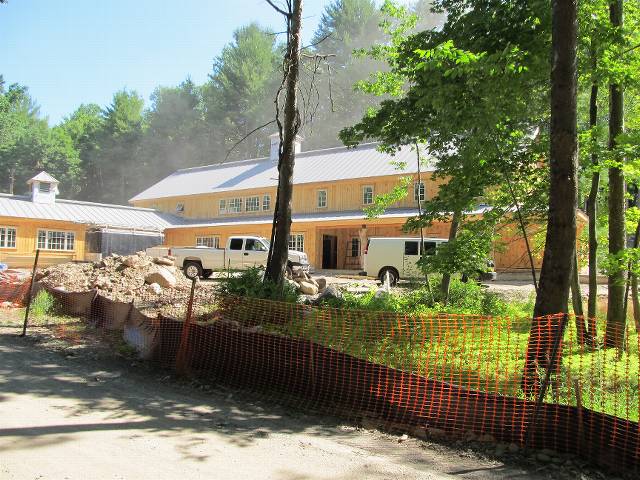 The magnificent new Esopus Lodge... huge performance space, airy ceilings, big dining and kitchen area... all unfinished, but getting there!